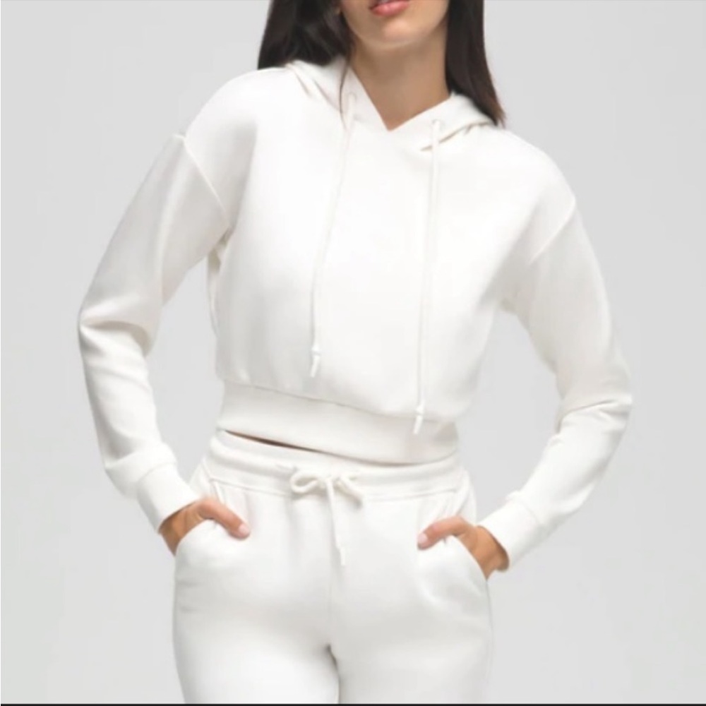Good American Crop Top Scuba Hoodie in Ivory / White